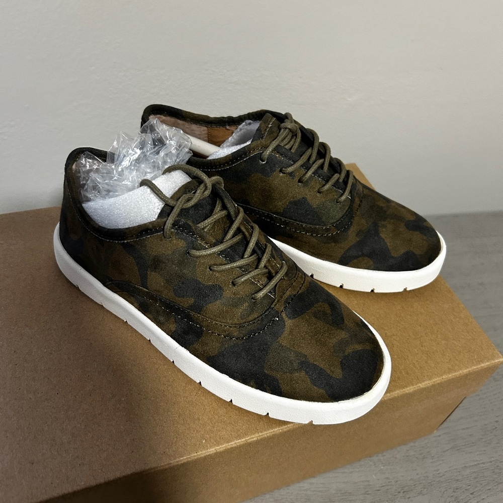 Lucky Brand Briann Oxford Sneaker Shoes Boy's Sz 13M Green Camo NEW NC328 Dressy